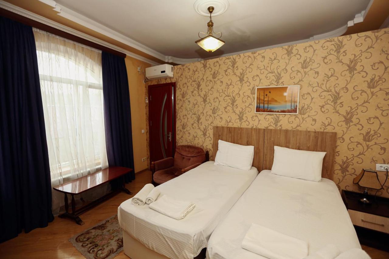 Hotel Isaka Tbilisi Exterior foto